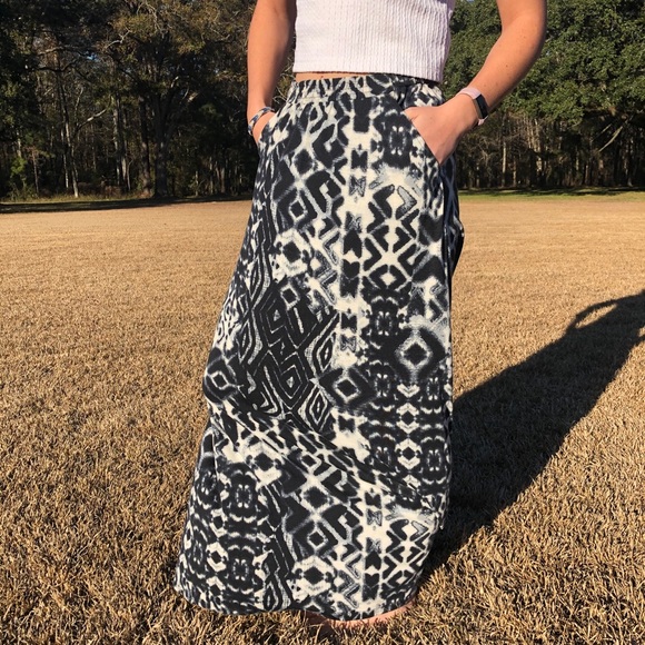 Skirt - Picture 2 of 5
